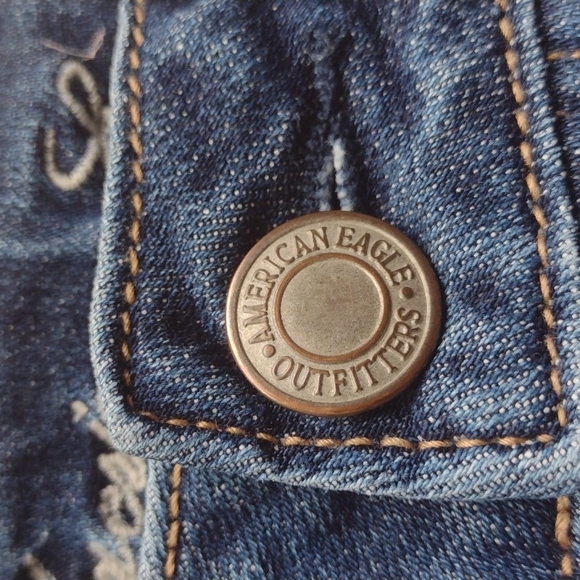 American Eagle blue jean short (stretch) - Picture 4 of 10
